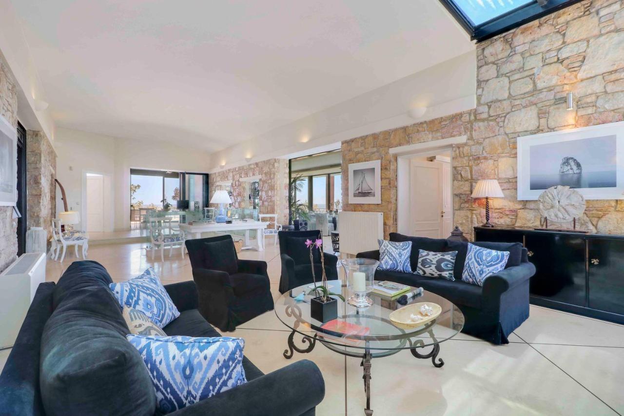 Black Diamond Beachfront Pool Villa Pasithea In Sounio, Athens 수니언 외부 사진
