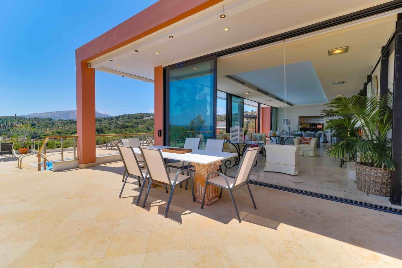 Black Diamond Beachfront Pool Villa Pasithea In Sounio, Athens 수니언 외부 사진