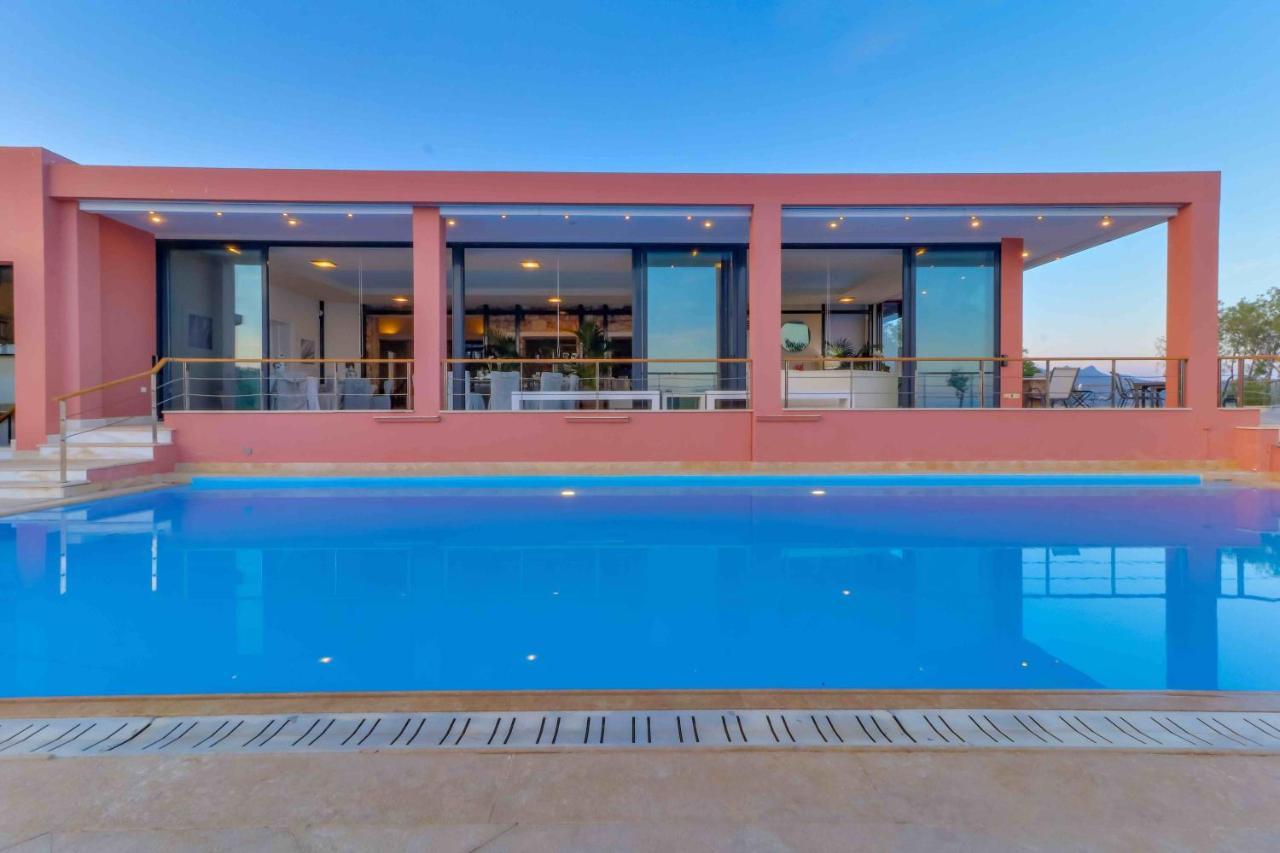 Black Diamond Beachfront Pool Villa Pasithea In Sounio, Athens 수니언 외부 사진