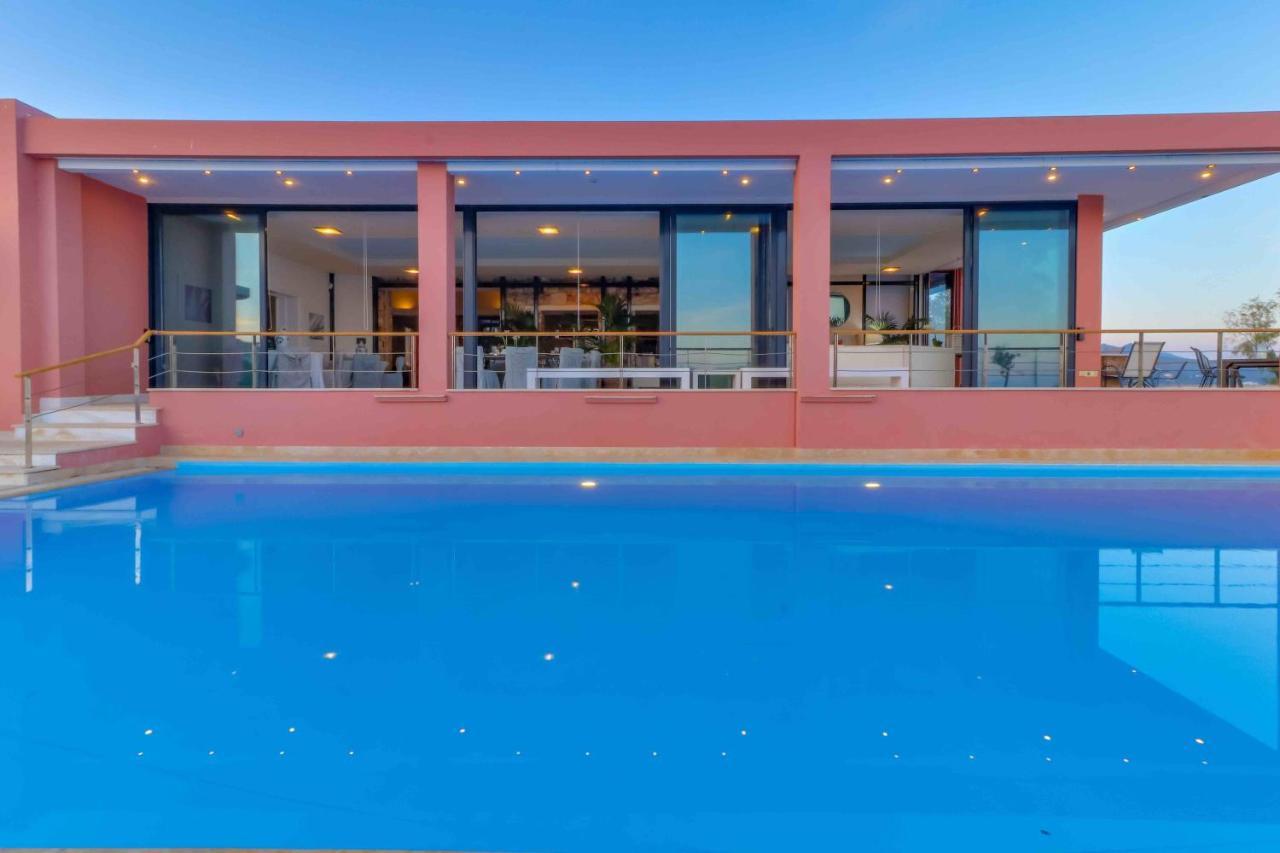 Black Diamond Beachfront Pool Villa Pasithea In Sounio, Athens 수니언 외부 사진