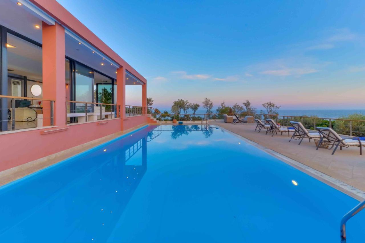 Black Diamond Beachfront Pool Villa Pasithea In Sounio, Athens 수니언 외부 사진