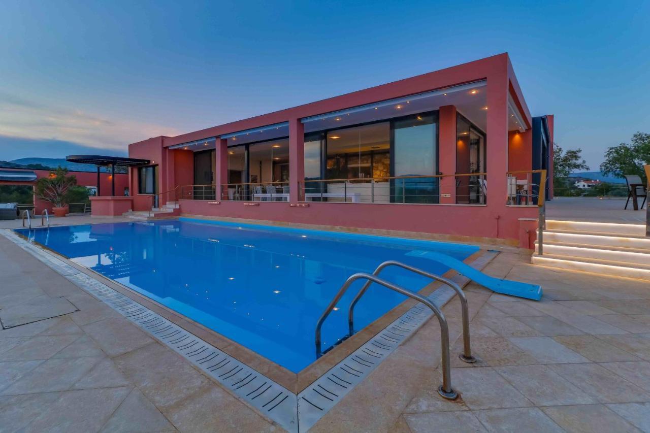 Black Diamond Beachfront Pool Villa Pasithea In Sounio, Athens 수니언 외부 사진