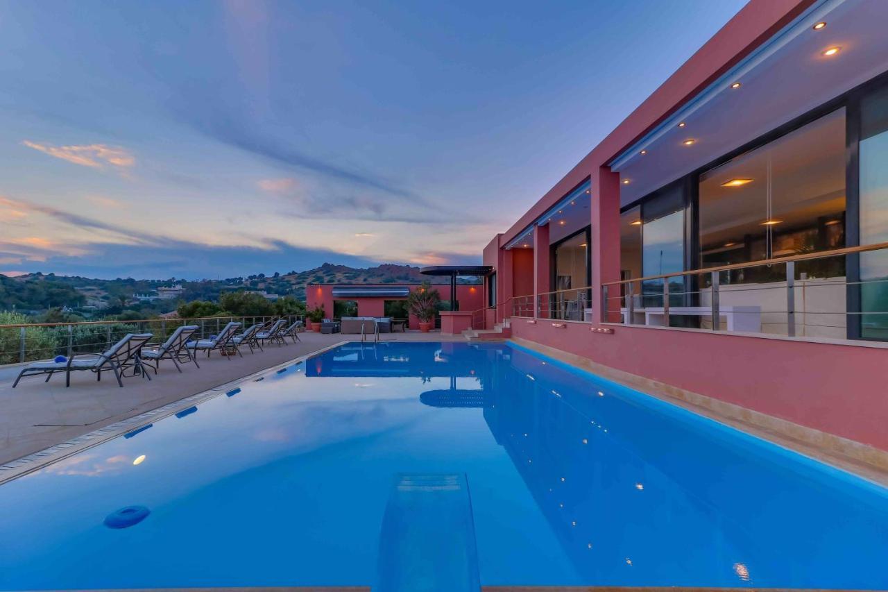 Black Diamond Beachfront Pool Villa Pasithea In Sounio, Athens 수니언 외부 사진